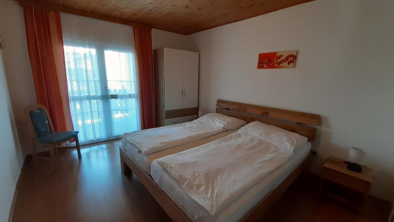 Ferienwohnungen & Weingut Kroiss Silvia Illmitz Extérieur photo